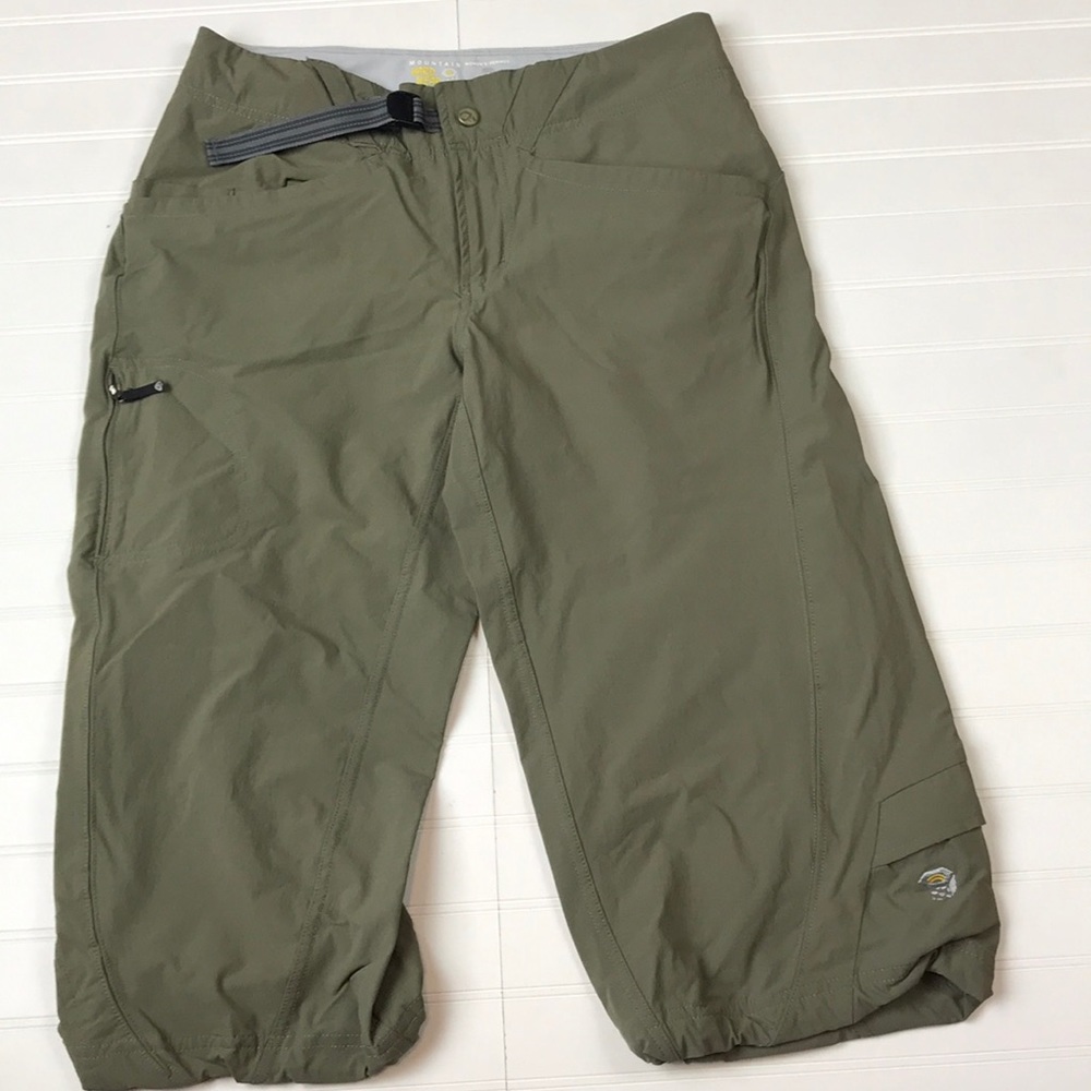Mountain Hardwear Women’s size 8 knee length pants